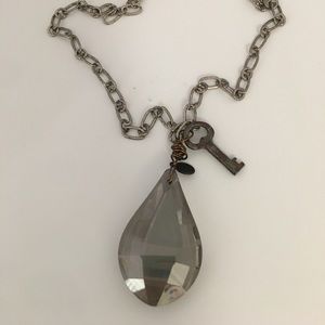 Lucy’s Inspired Pendant Chain Quartz Necklace